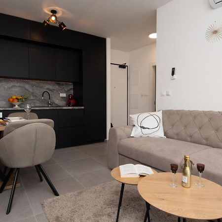Studio Apartman Apollonia سيني المظهر الخارجي الصورة
